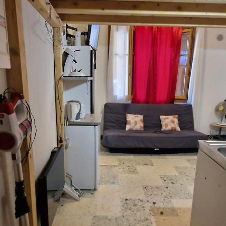 Beau Studio En Centre Ville Narbonne Exteriör bild